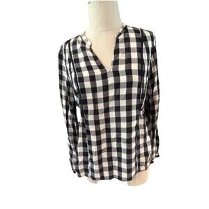 Old Navy Blouse Top Womens Small Black White Buffalo Plaid Long Sleeves V-Neck